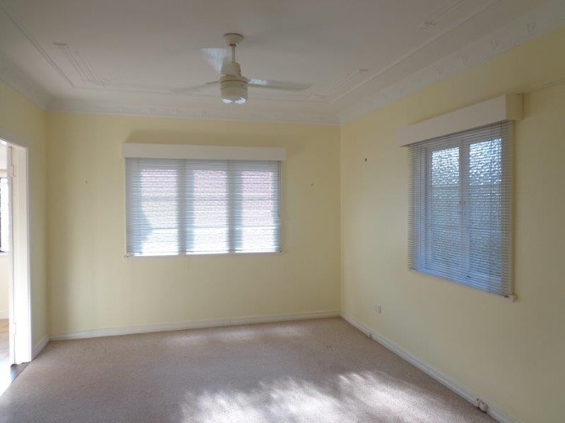 9 ANN ST, Woombye QLD 4559