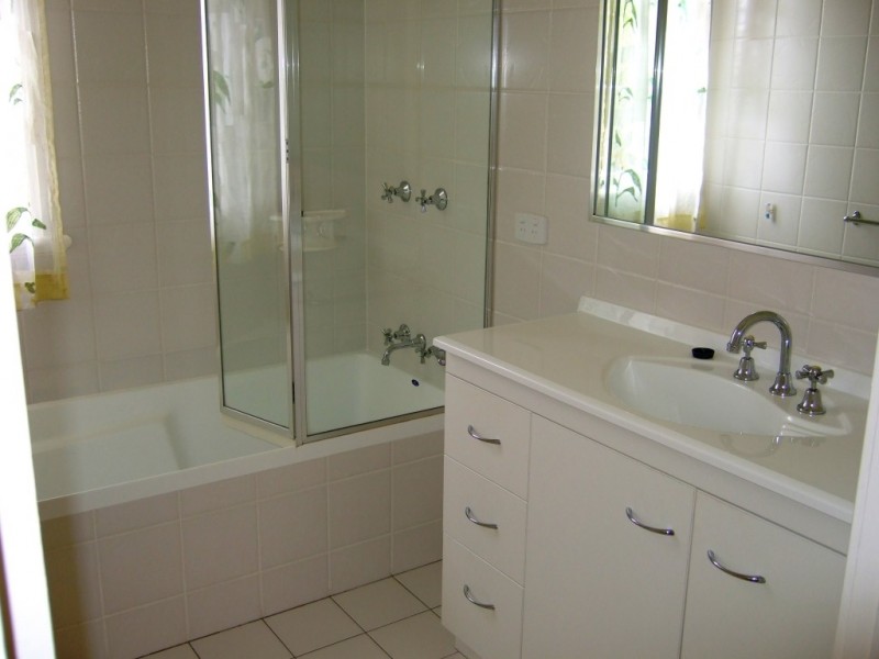 9 ANN ST, Woombye QLD 4559