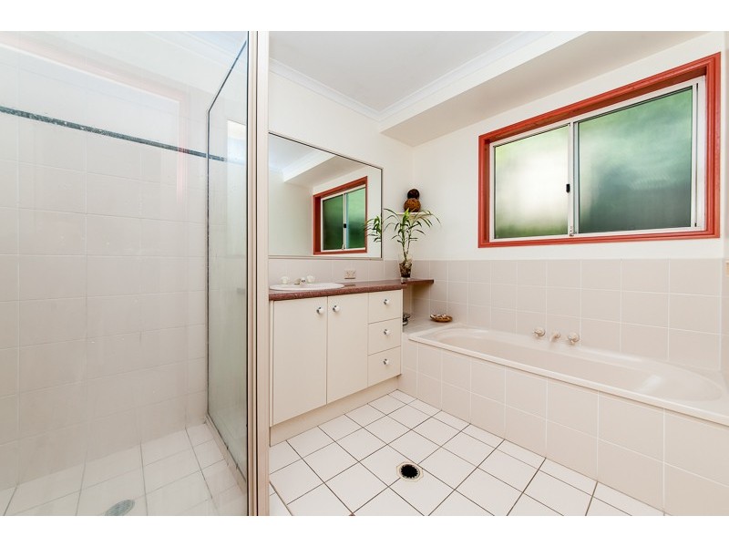 5 Eagleview Court, Woombye QLD 4559