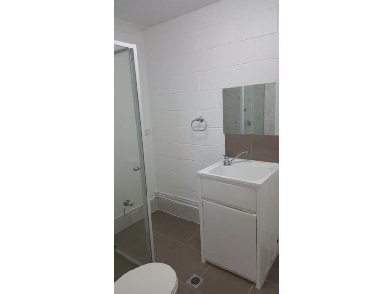 21 Dinmore St, Woombye QLD 4559