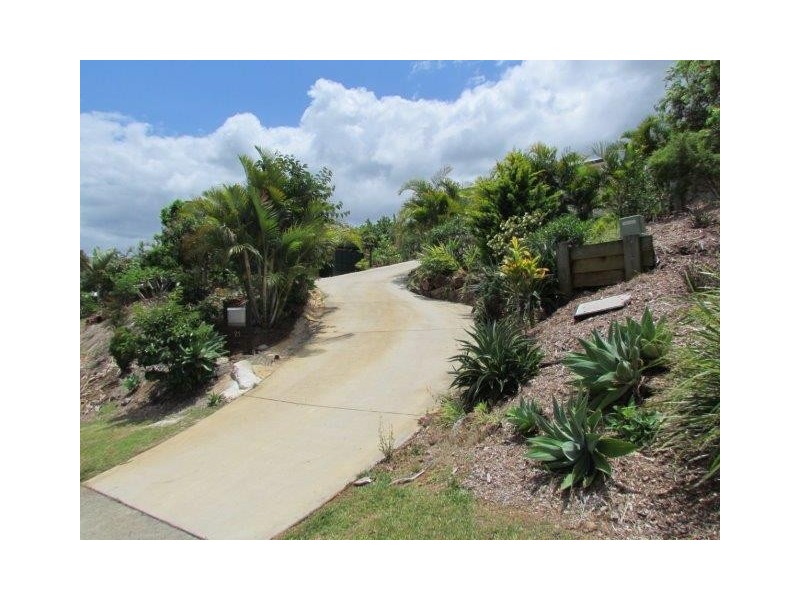 21 Dinmore St, Woombye QLD 4559