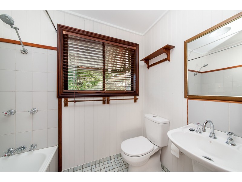 394-396 Dulong Road, Dulong QLD 4560