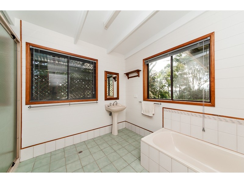 394-396 Dulong Road, Dulong QLD 4560