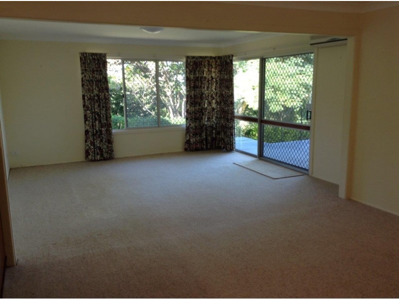 206 Panorama Drive, Nambour QLD 4560
