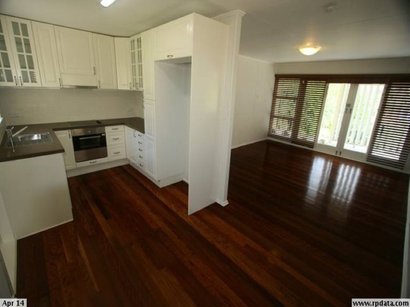 16 Oberon St, Morningside QLD 4170