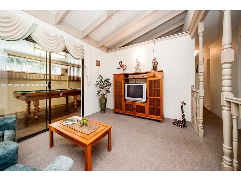 4 Klinain Street, Coes Creek QLD 4560