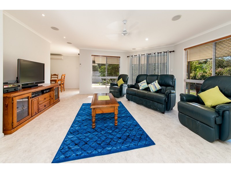 4 Reynolds Close, Woombye QLD 4559