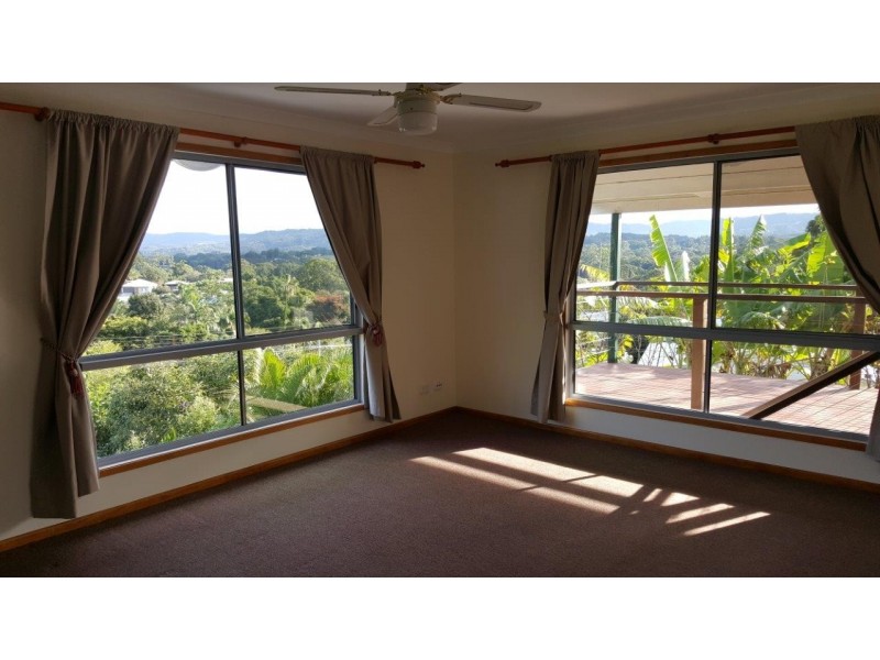 21a Dinmore St, Woombye QLD 4559