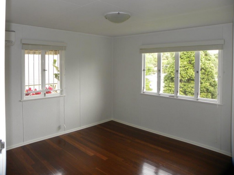 16 OBERON STREET, Morningside QLD 4170