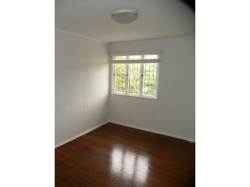 16 OBERON STREET, Morningside QLD 4170