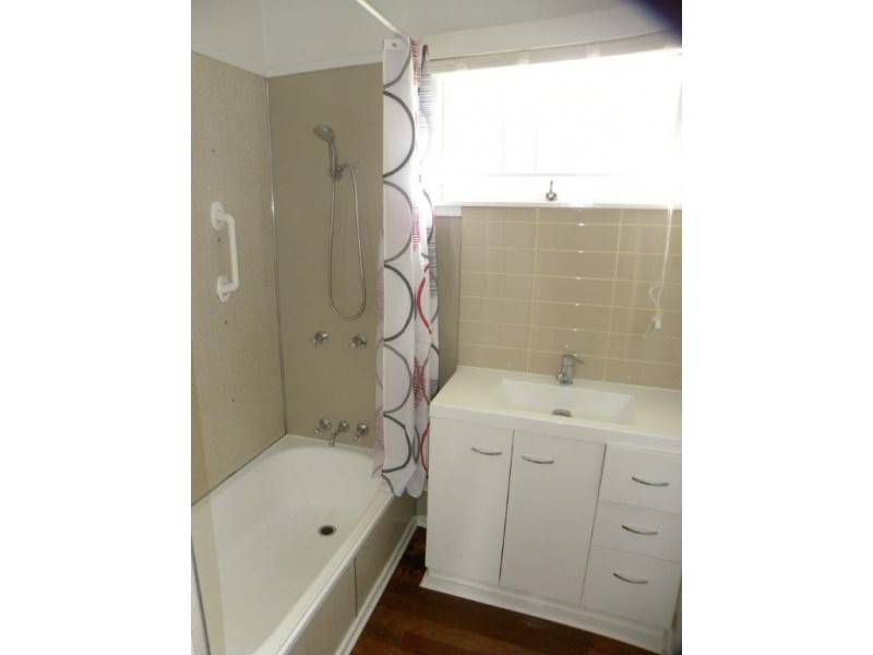 16 OBERON STREET, Morningside QLD 4170