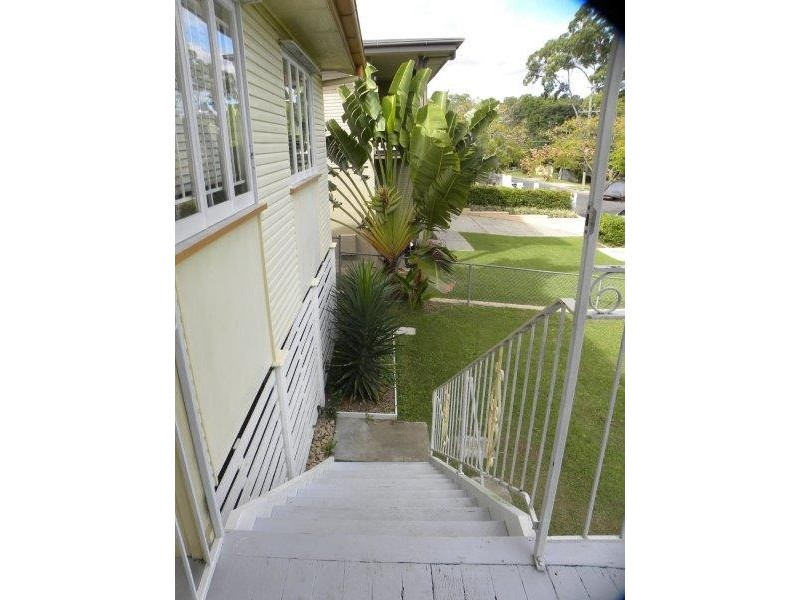 16 OBERON STREET, Morningside QLD 4170