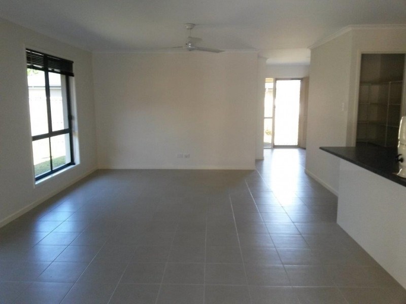 9 Dream Court, Nambour QLD 4560