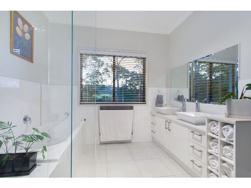 87 Spring Pastures Drive, Mapleton QLD 4560