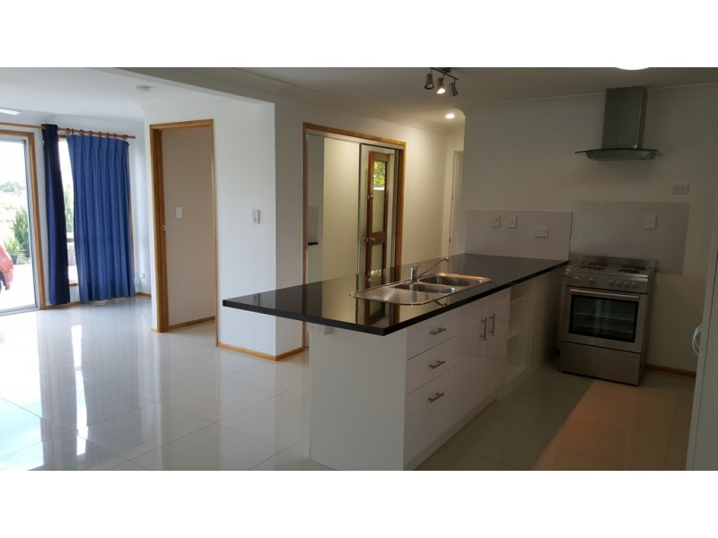 21b DINMORE, Woombye QLD 4559