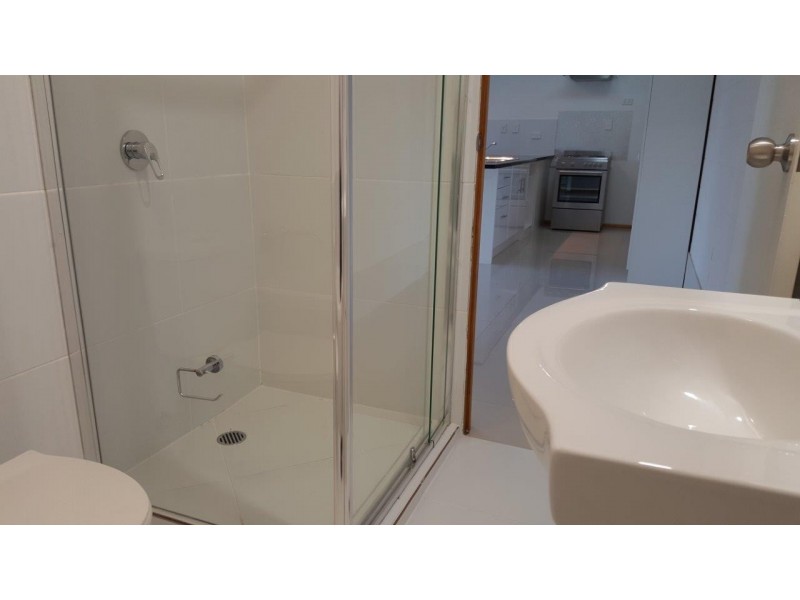 21b DINMORE, Woombye QLD 4559