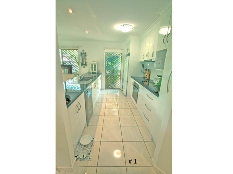 2/1 Bottle Brush Avenue, Bli Bli QLD 4560