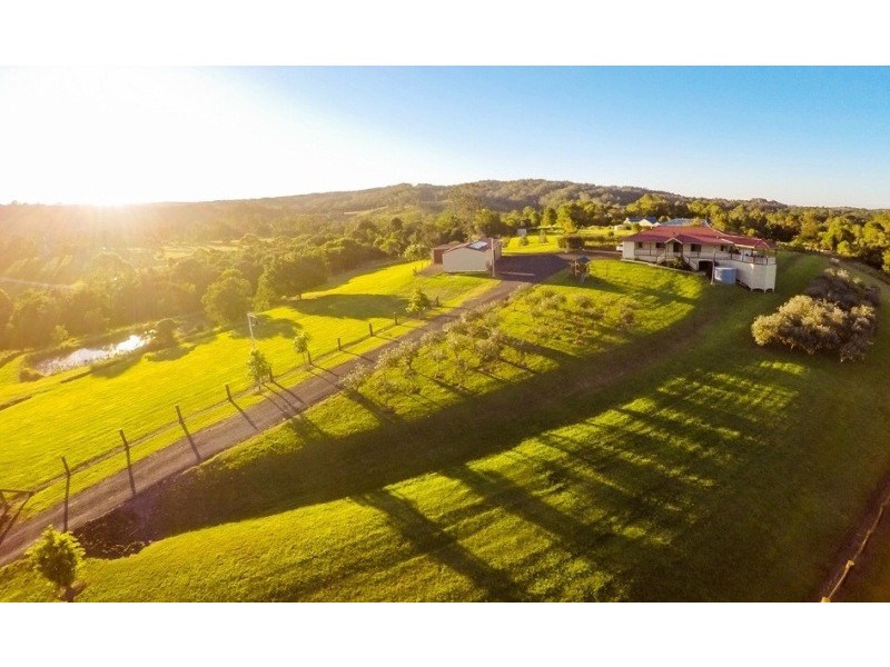 8 Spring Pastures Drive, Mapleton QLD 4560