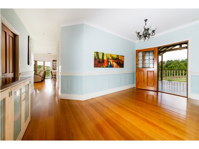 8 Spring Pastures Drive, Mapleton QLD 4560