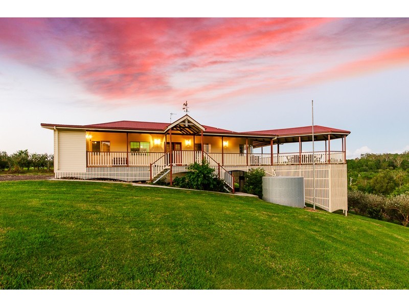 8 Spring Pastures Drive, Mapleton QLD 4560