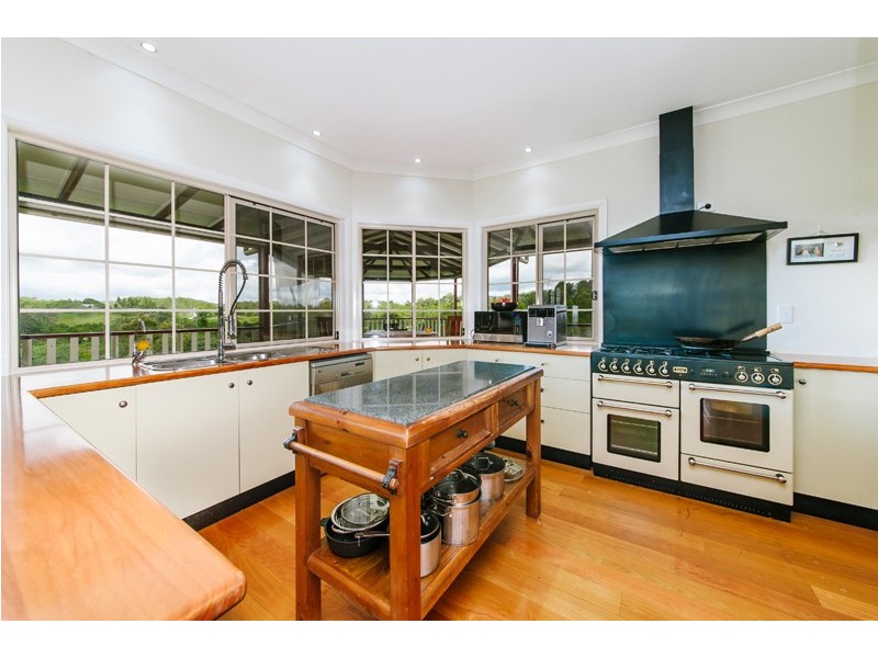 8 Spring Pastures Drive, Mapleton QLD 4560