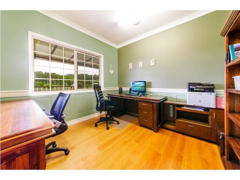 8 Spring Pastures Drive, Mapleton QLD 4560