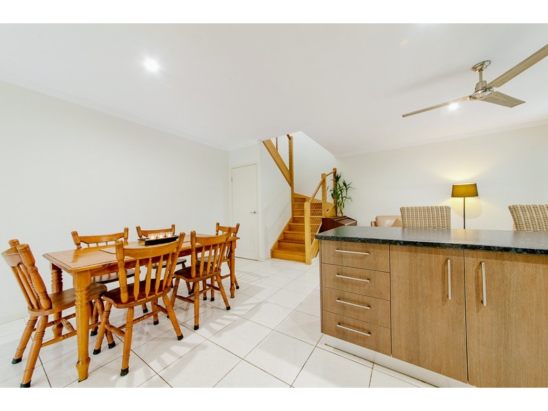 2/13 Paynters Pocket Avenue, Palmwoods QLD 4555