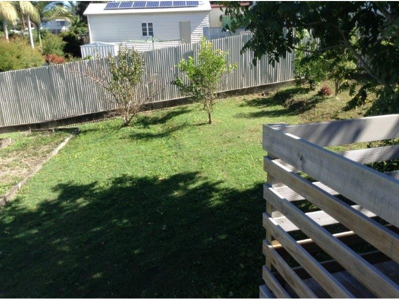 Unit 2 85 Perwillowen, Burnside QLD 4560