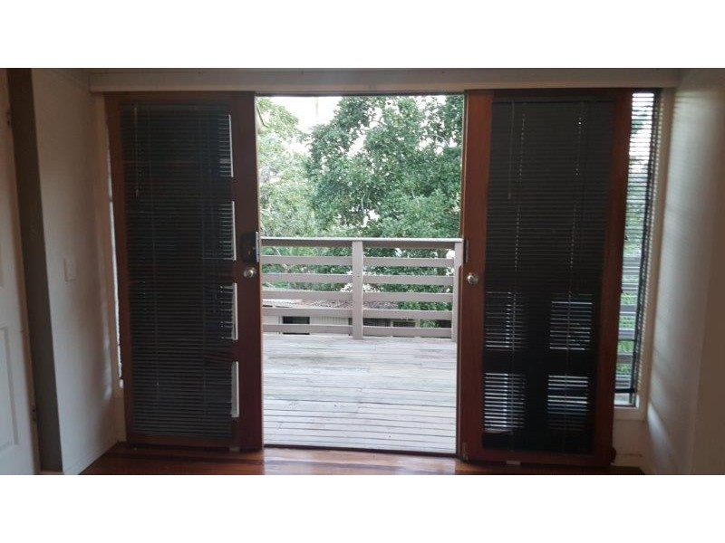 Unit 2 85 Perwillowen, Burnside QLD 4560