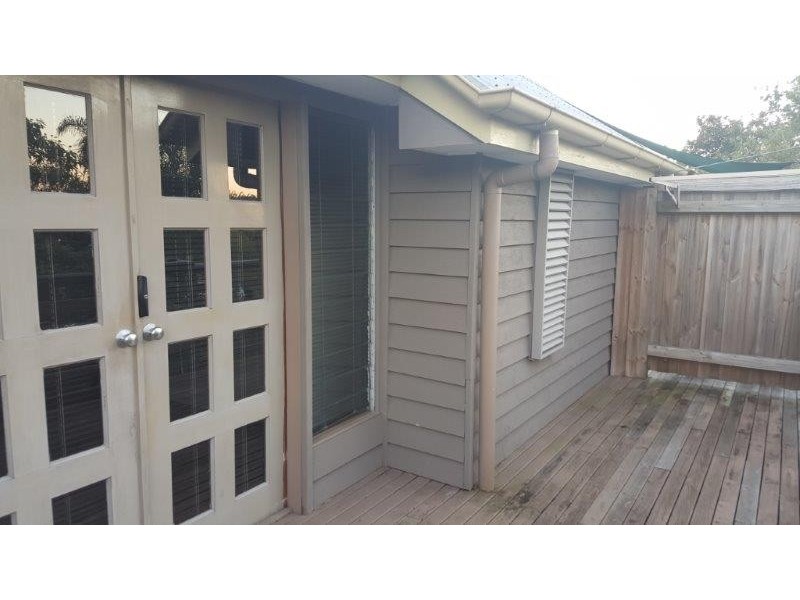 Unit 2 85 Perwillowen, Burnside QLD 4560