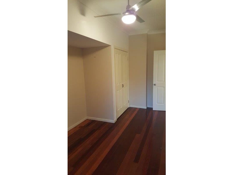 Unit 2 85 Perwillowen, Burnside QLD 4560