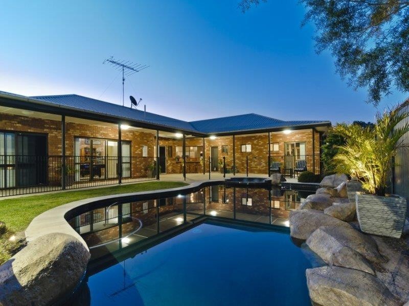 16 Chiltern Court, Coes Creek QLD 4560