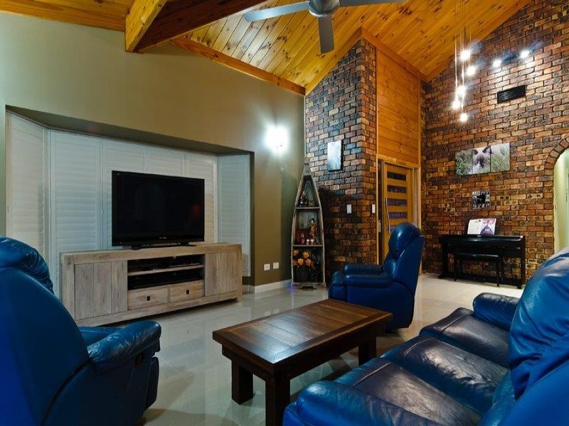 16 Chiltern Court, Coes Creek QLD 4560