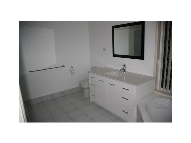 11 Seacest Court, Raby Bay QLD 4163