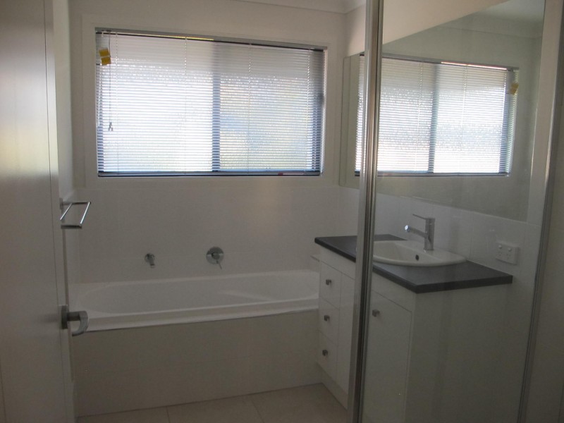 21 Island Street, Cleveland QLD 4163