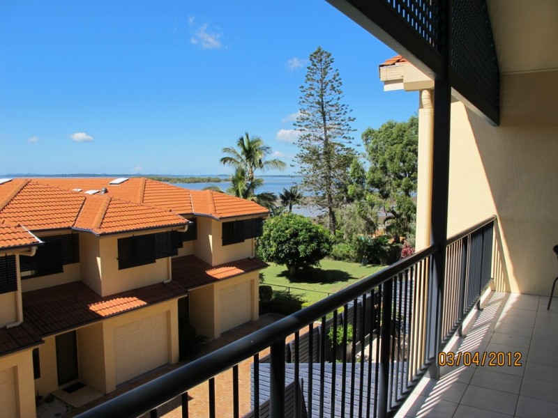 123 Shore Street North, Cleveland QLD 4163