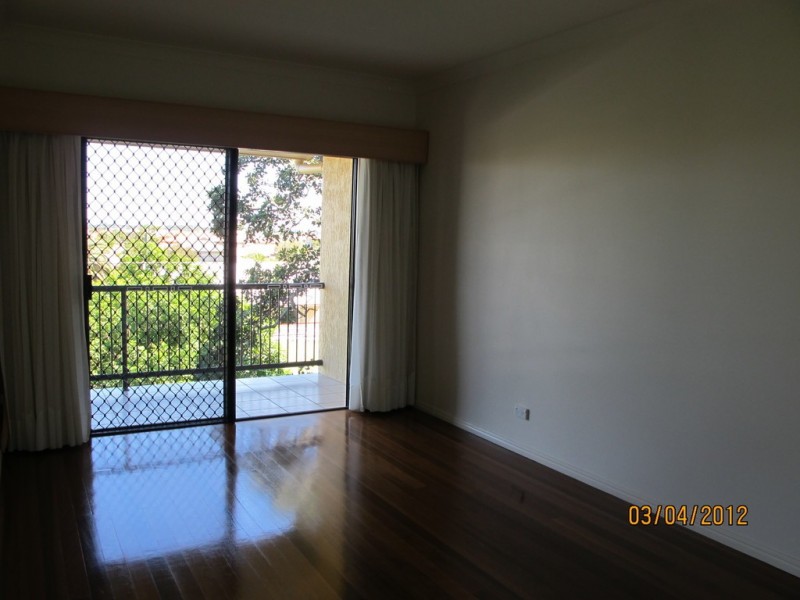 123 Shore Street North, Cleveland QLD 4163