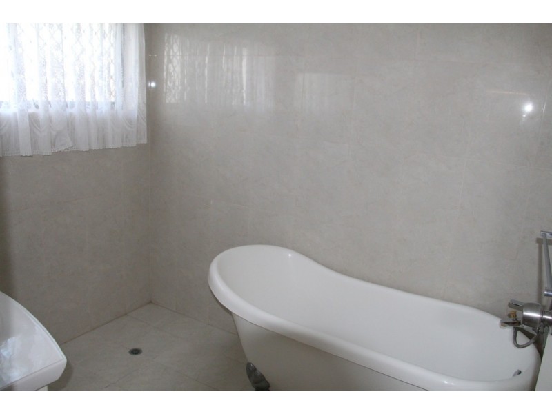 17 Darlington St, Macgregor QLD 4109