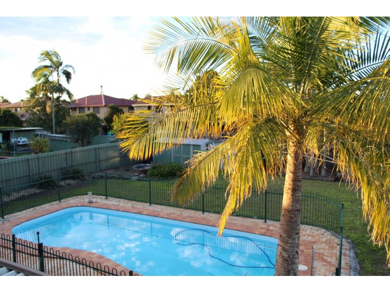 17 Darlington St, Macgregor QLD 4109