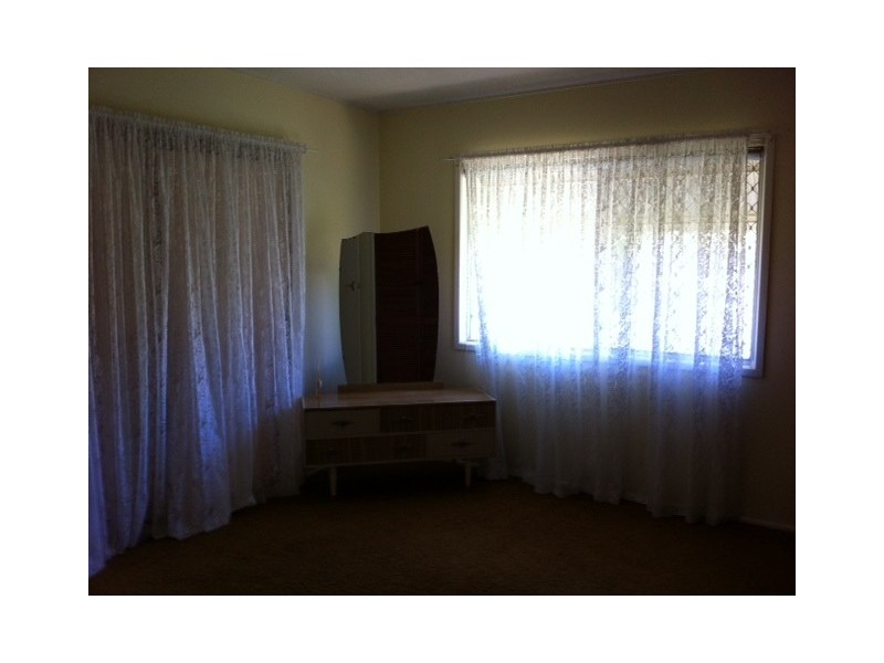 54 Shore Street East, Cleveland QLD 4163