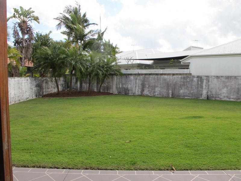 1 Binnacle Close, Raby Bay QLD 4163