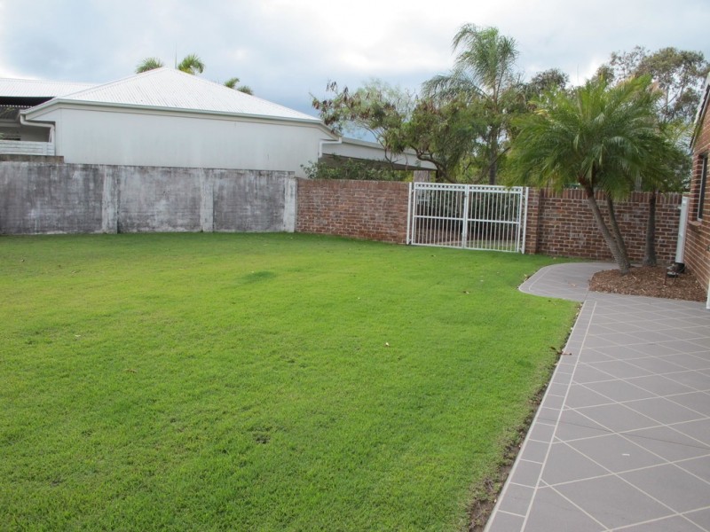 1 Binnacle Close, Raby Bay QLD 4163