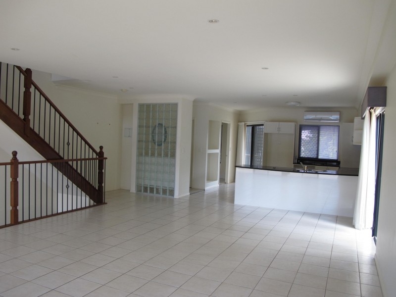 Unit 4 / 123 Shore Street North, Cleveland QLD 4163