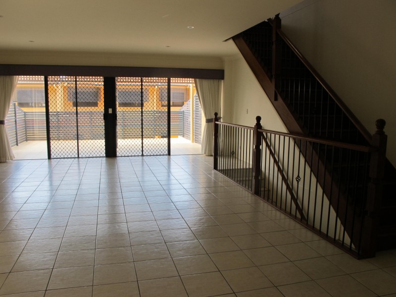 Unit 4 / 123 Shore Street North, Cleveland QLD 4163