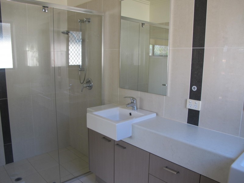 54 Whites Road, Manly West QLD 4179