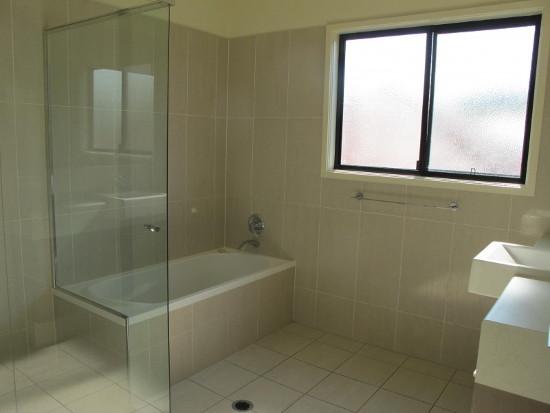 54 Whites Road, Manly West QLD 4179