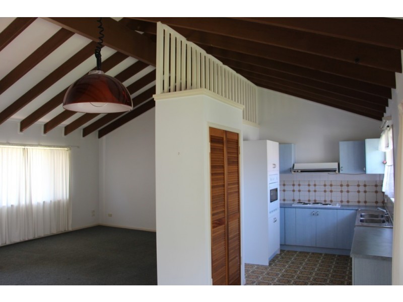 2 Yarrow Court, Cleveland QLD 4163