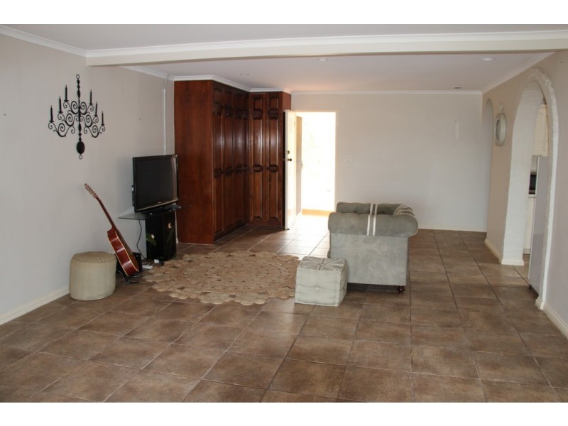 40 Redland Bay Road, Thornlands QLD 4164