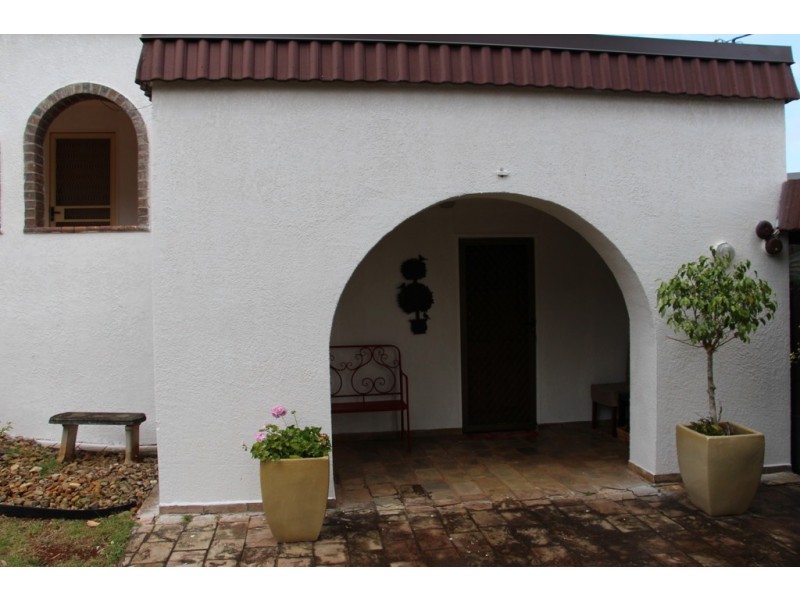 40 Redland Bay Road, Thornlands QLD 4164