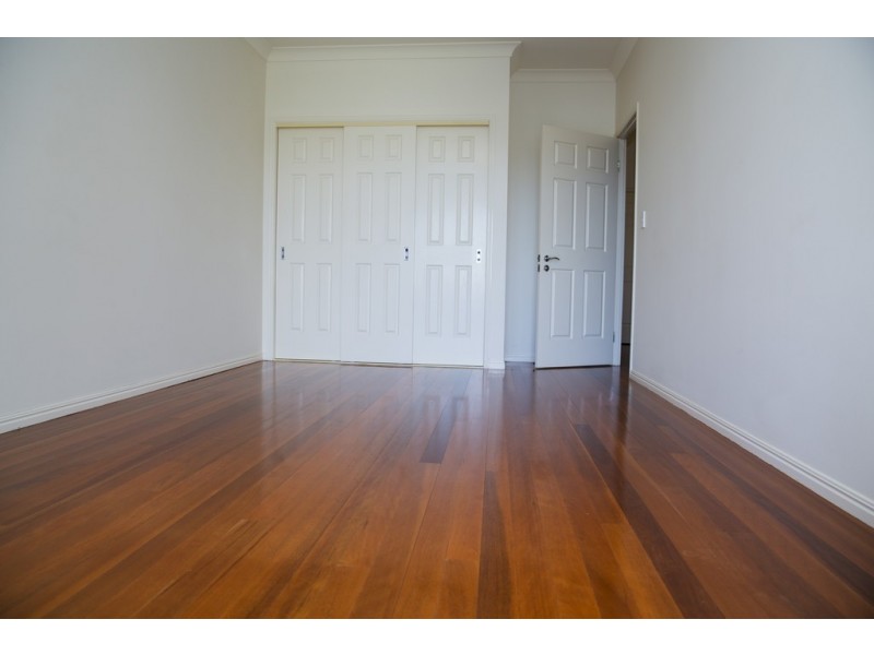 123 Shore Street North, Cleveland QLD 4163